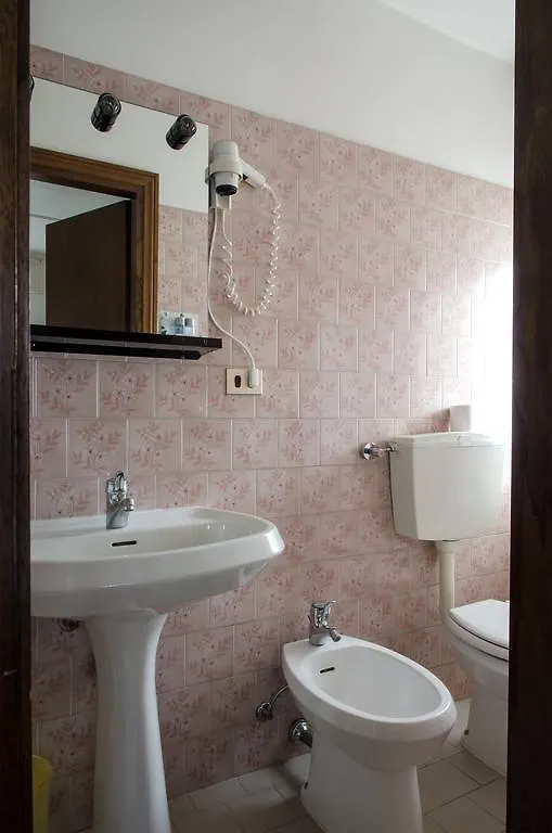 ***  Hotel Capriolo Vidiciatico Italia