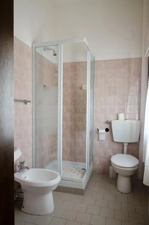 Hotel Capriolo Vidiciatico 3*,  Italie