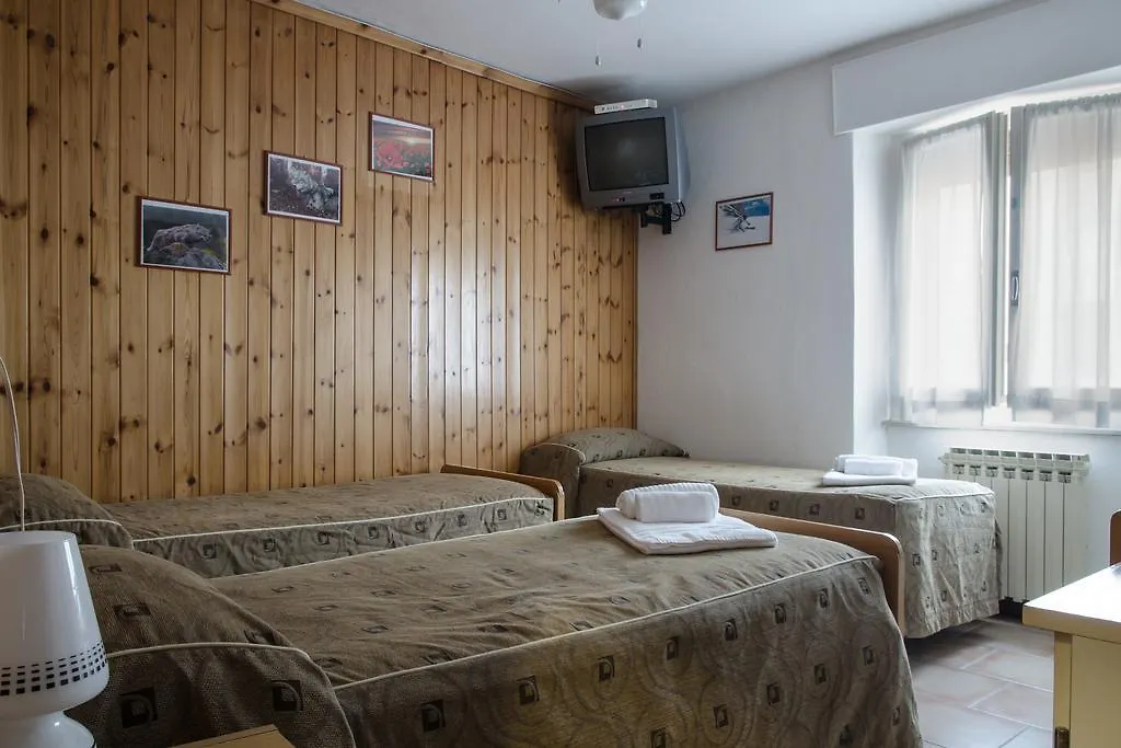 Hotel Capriolo Vidiciatico 3*,